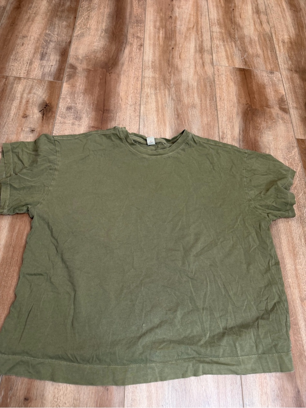 Old Navy Women's Short Sleeve Tee in Olive Green